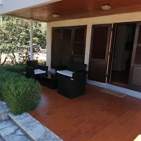 Guesthouse Butkovic Punat Exterior photo