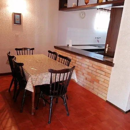 Guesthouse Butkovic Punat Exterior photo
