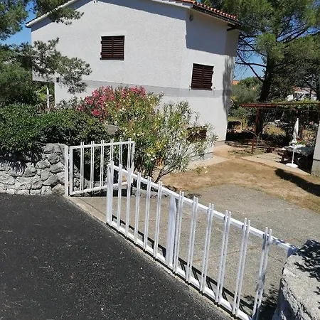 Guesthouse Butkovic Punat Exterior photo
